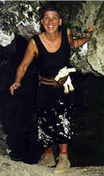 Nelleke komt uit een grot (juli 2000)